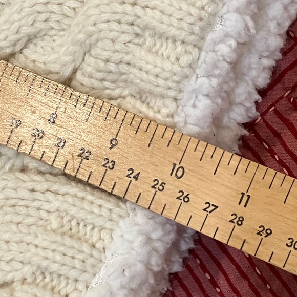 Faux sherling Infinity Cozy Cream Cable Knit Scarf - Picture 10 of 11